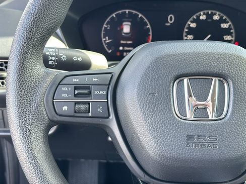 Used 2023 Honda HR-V LX image 17
