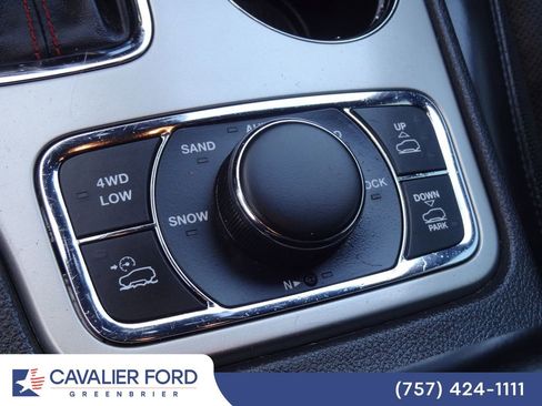 Used 2019 Jeep Grand Cherokee Trailhawk AWD/4WD image 12