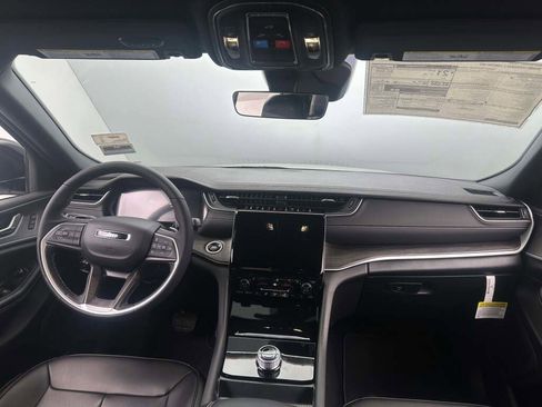 New 2025 Jeep Grand Cherokee L Limited w/ Black Appearance Package image 20