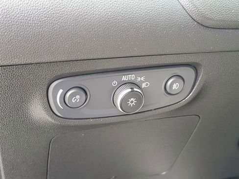 Used 2022 Buick Encore GX Select AWD/4WD image 11