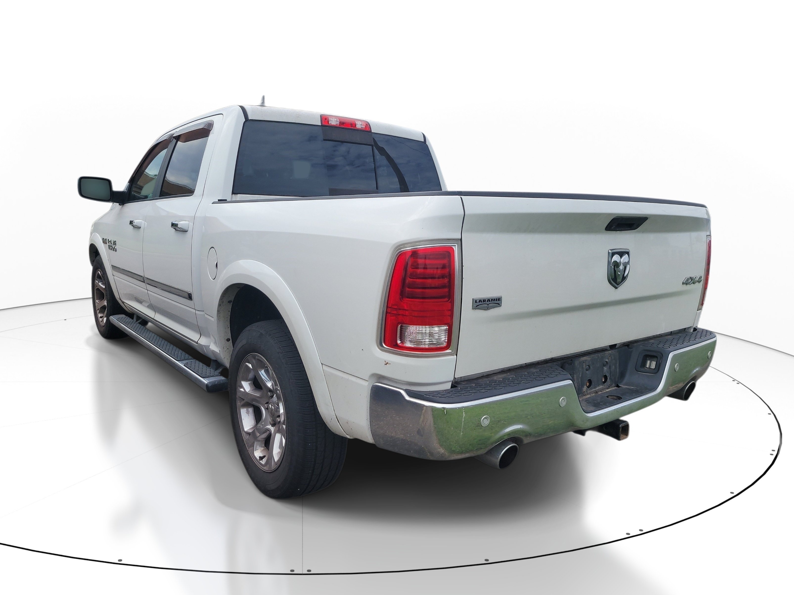 Used 2017 RAM 1500 Laramie w/ Convenience Group AWD/4WD image 6