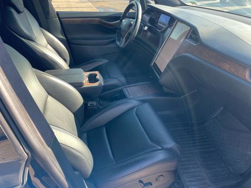 Used 2019 Tesla Model X 100D image 29