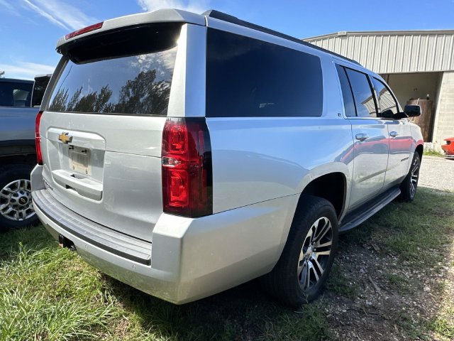 Used 2019 Chevrolet Suburban LT RWD image 14