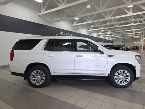 Used 2022 GMC Yukon Denali w/ Advanced Technology Package image 6