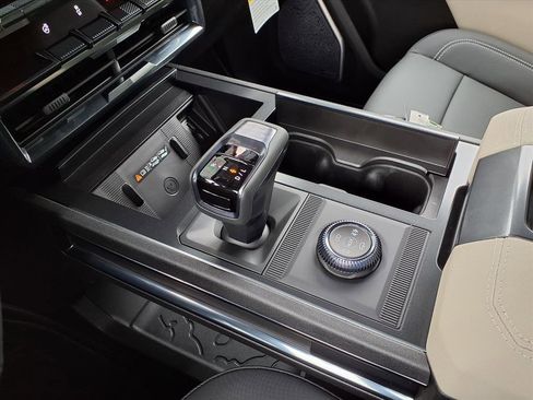 New 2026 GMC Hummer EV SUV image 13