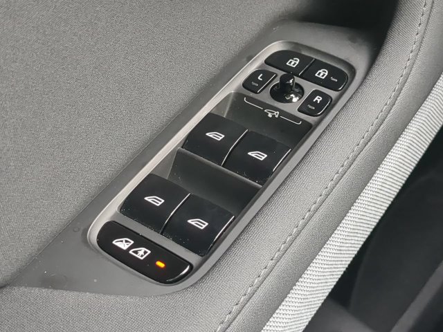 Used 2023 Polestar Polestar 2 w/ Pilot Pack AWD/4WD image 28