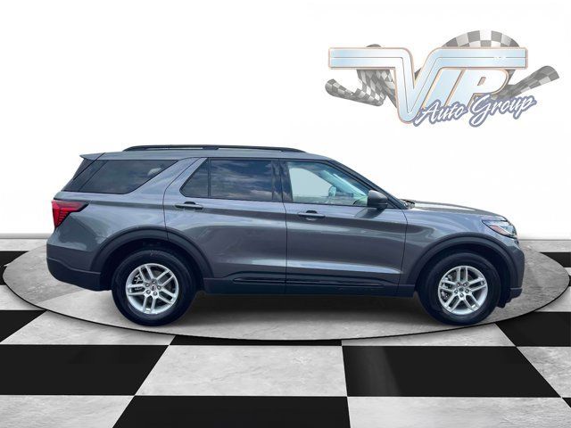 Used 2026 Ford Explorer Active AWD/4WD image 5