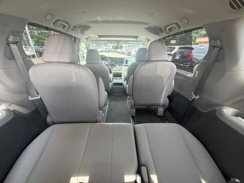 Used 2016 Toyota Sienna XLE w/ Outdoor Package AWD/4WD image 19