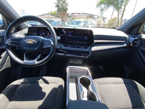 Used 2025 Chevrolet Equinox LT image 33