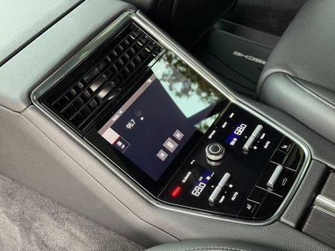 Used 2023 Porsche Panamera Platinum Edition image 33