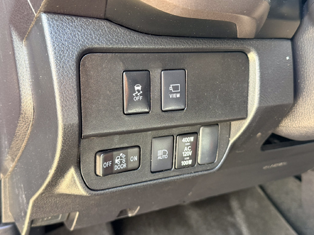 Used 2023 Toyota Tacoma TRD Off-Road w/ TRD Premium Off Road Package AWD/4WD image 25