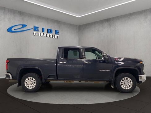 Used 2024 Chevrolet Silverado 3500 LTZ w/ LTZ Plus Package image 2