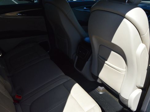 Used 2016 Lincoln MKX Reserve w/ Technology Package AWD/4WD image 25