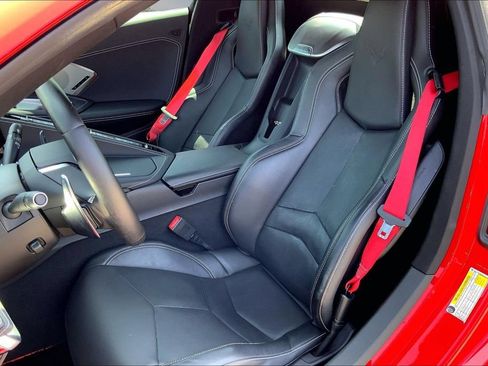 Used 2021 Chevrolet Corvette Stingray Preferred Conv w/ Z51 Performance Package RWD image 17