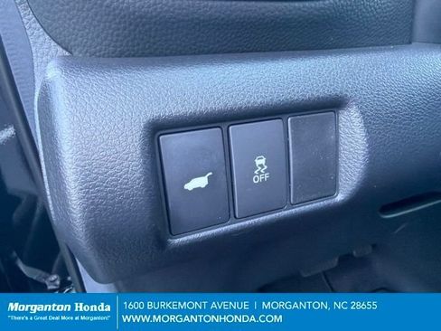 Used 2025 Honda Pilot Touring image 21