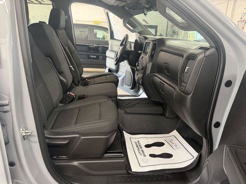 Used 2024 Chevrolet Silverado 1500 Custom Trail Boss w/ Turbomax Blackout Package AWD/4WD image 27