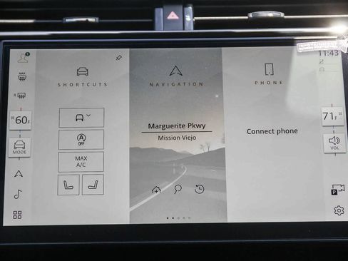 Certified 2026 Land Rover Range Rover Velar Dynamic SE AWD/4WD image 13