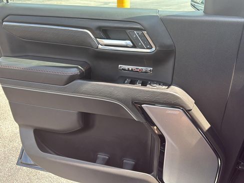 Used 2024 GMC Sierra 1500 AT4X image 22