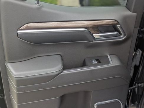 Used 2024 Chevrolet Silverado 1500 LT image 13