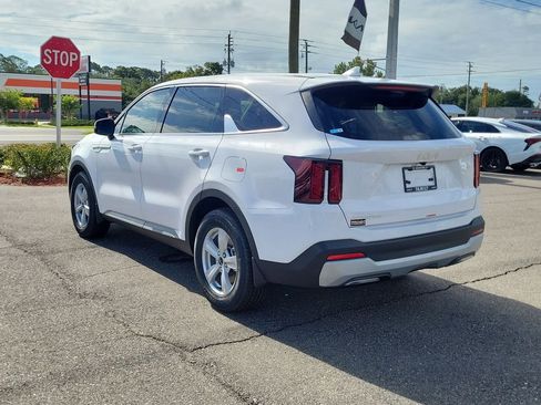 New 2026 Kia Sorento LX FWD image 4
