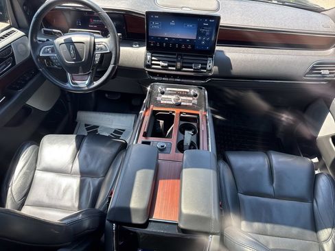 Used 2022 Lincoln Navigator Reserve AWD/4WD image 13