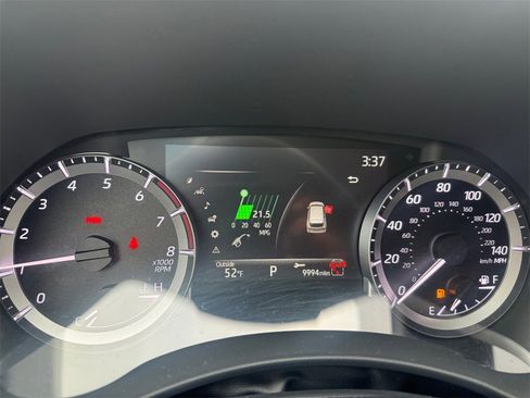 Used 2024 Toyota Highlander XLE image 27