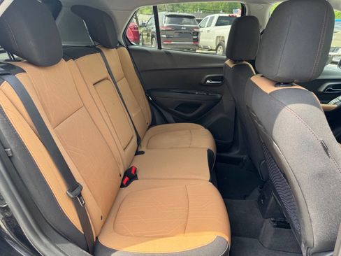 Used 2018 Chevrolet Trax LT FWD image 13