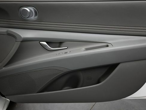 New 2026 Hyundai Elantra Sport FWD image 11