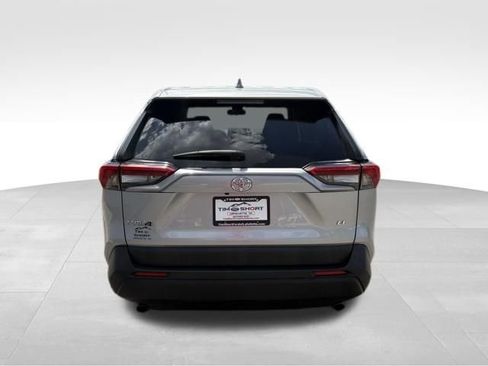 Used 2023 Toyota RAV4 LE FWD image 10