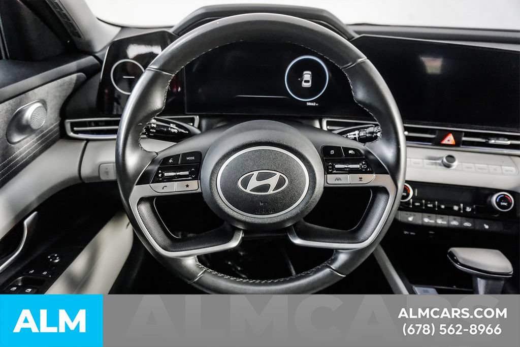 Used 2025 Hyundai Elantra Limited FWD image 25