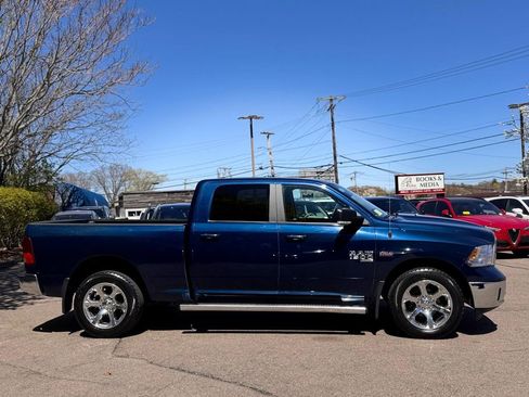 Used 2021 RAM 1500 Classic SLT w/ SLT Plus D￩cor Group AWD/4WD image 7