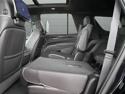 Used 2021 Cadillac Escalade Sport image 39