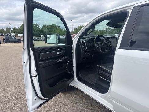 Used 2023 RAM 1500 Laramie AWD/4WD image 12