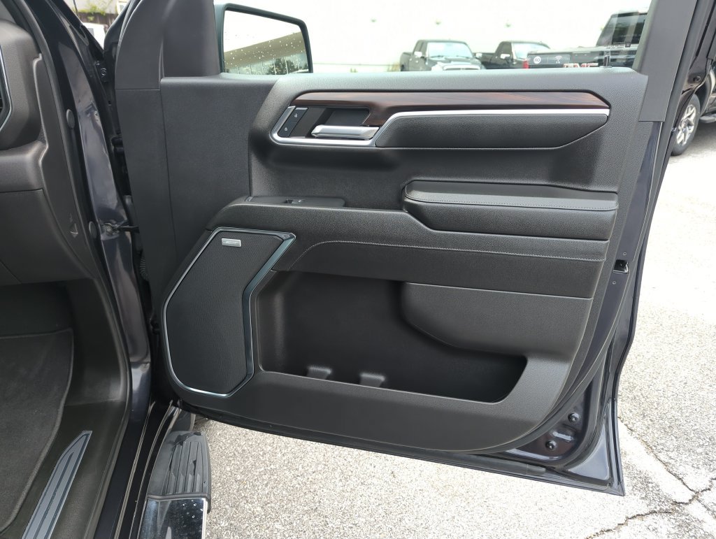 Used 2024 GMC Sierra 1500 SLT RWD image 31