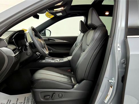 Used 2025 INFINITI QX60 Luxe w/ Black Edition image 39