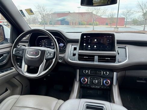 Used 2022 GMC Yukon XL SLT w/ Max Trailering Package image 19