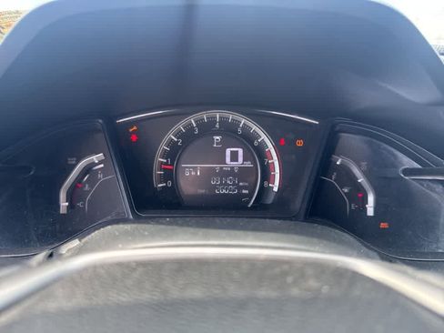 Used 2018 Honda Civic Sport image 10