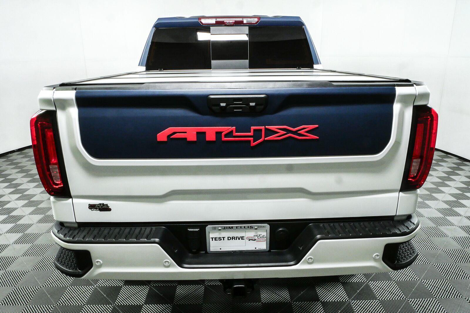 Used 2022 GMC Sierra 1500 AT4X AWD/4WD image 28