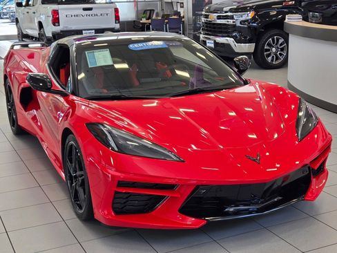 Used 2023 Chevrolet Corvette Stingray Premium Conv w/ Battery Protection Package image 3