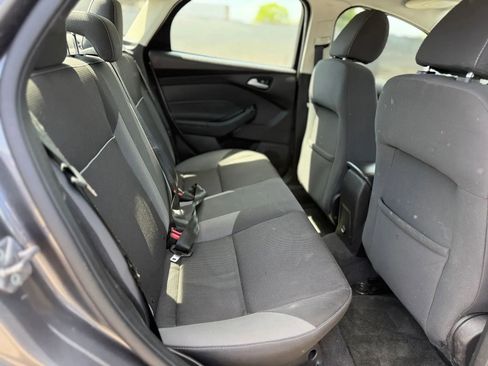Used 2013 Ford Focus SE FWD image 20