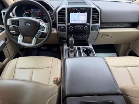 Used 2019 Ford F150 Lariat w/ FX4 Off-Road Package AWD/4WD image 8