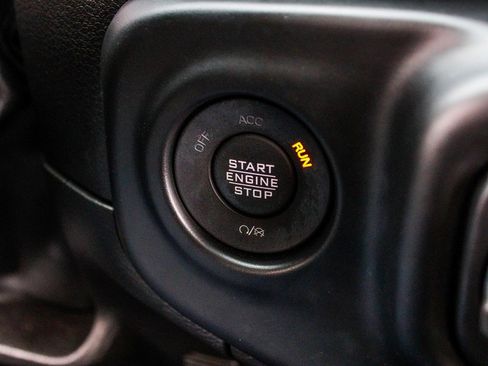 Used 2023 Jeep Wrangler Unlimited Sahara image 31