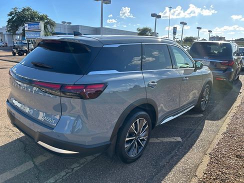 Certified 2026 INFINITI QX60 Luxe w/ Cargo Package AWD/4WD image 15