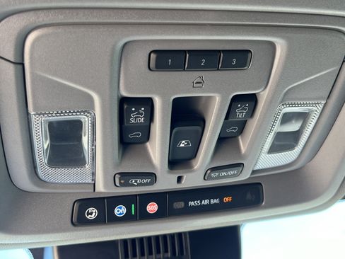 Used 2025 Chevrolet Silverado 1500 LT Trail Boss w/ Convenience Package II AWD/4WD image 29
