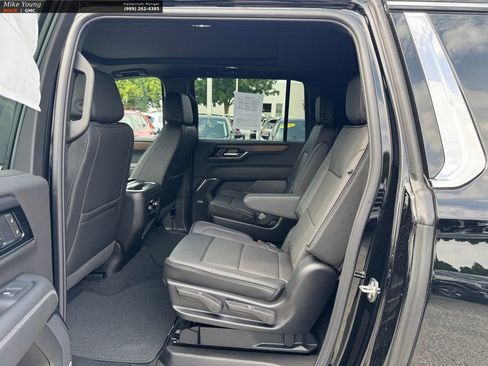 New 2026 GMC Yukon XL Denali w/ Sun & Power Step Package AWD/4WD image 11