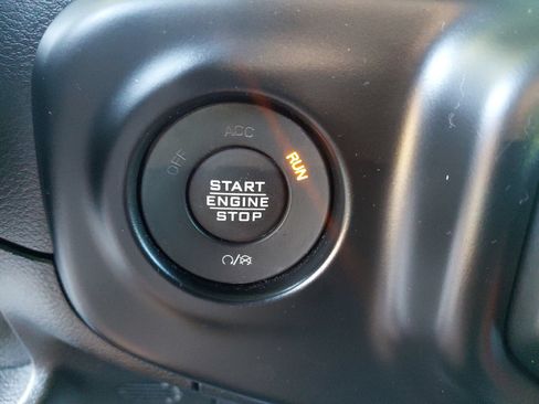 Used 2021 Jeep Wrangler Unlimited Sport AWD/4WD image 12