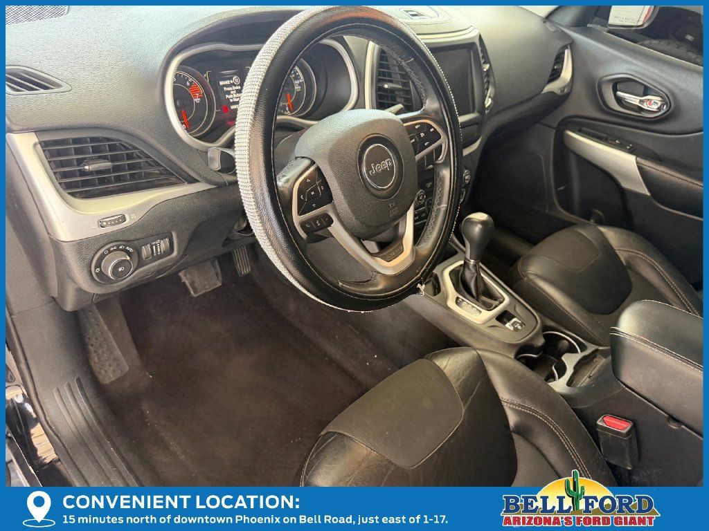 Used 2018 Jeep Cherokee Latitude Plus FWD image 7