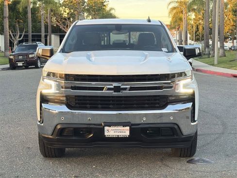 Used 2022 Chevrolet Silverado 1500 LT image 2