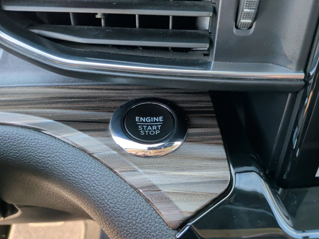Used 2023 Ford Explorer Limited w/ Limited Technology Package RWD image 24