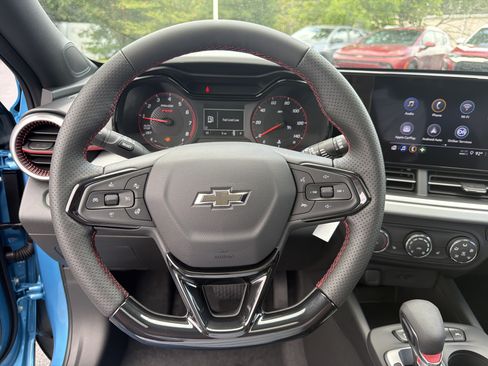 New 2026 Chevrolet Trax RS w/ Sunroof Package FWD image 23